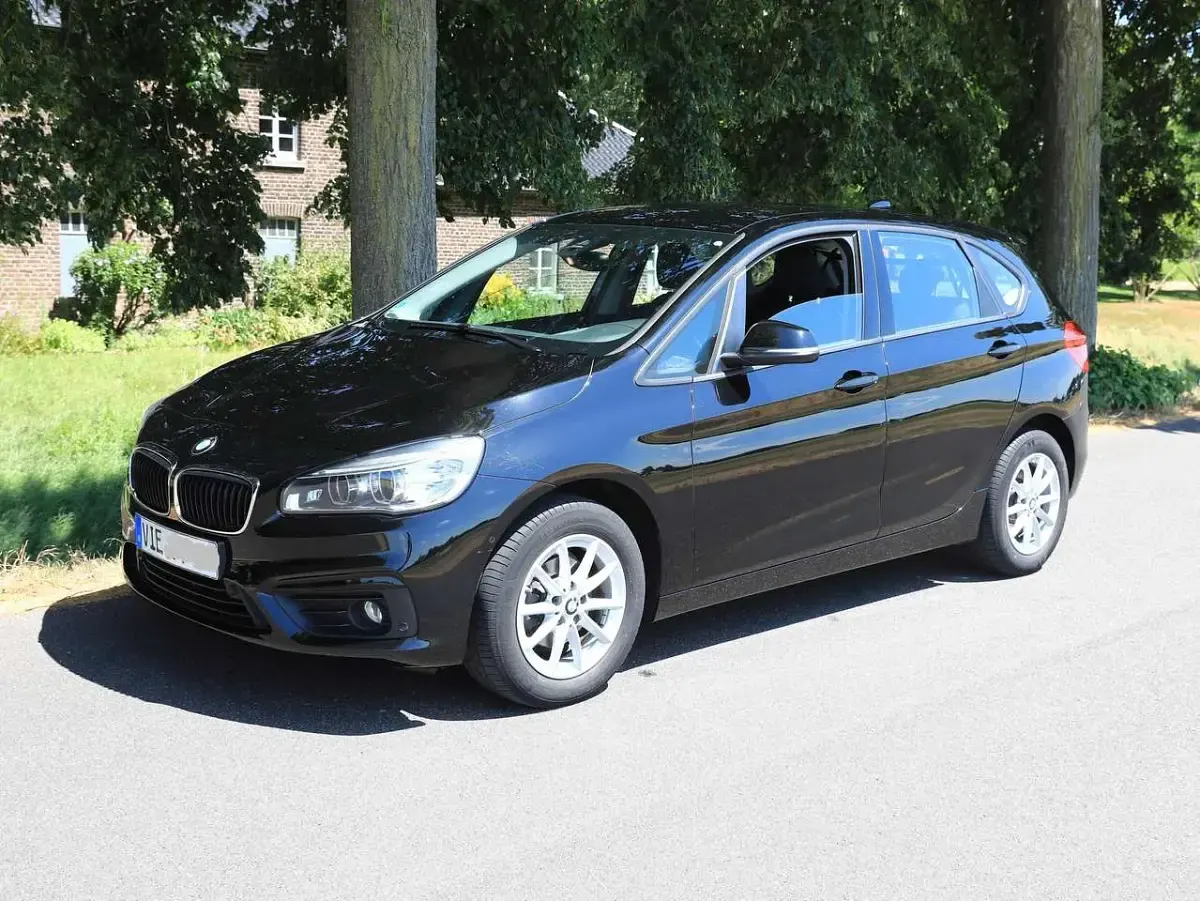 Gebraucht BMW 216 Active Tourer Advantage 102 PS (75 kW) 2017 Schwarz Van / Kleinbus