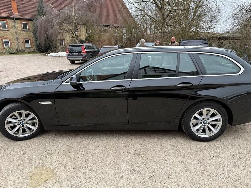 Gebraucht BMW 520 186 PS (136 kW) 2014 Schwarz Kombi