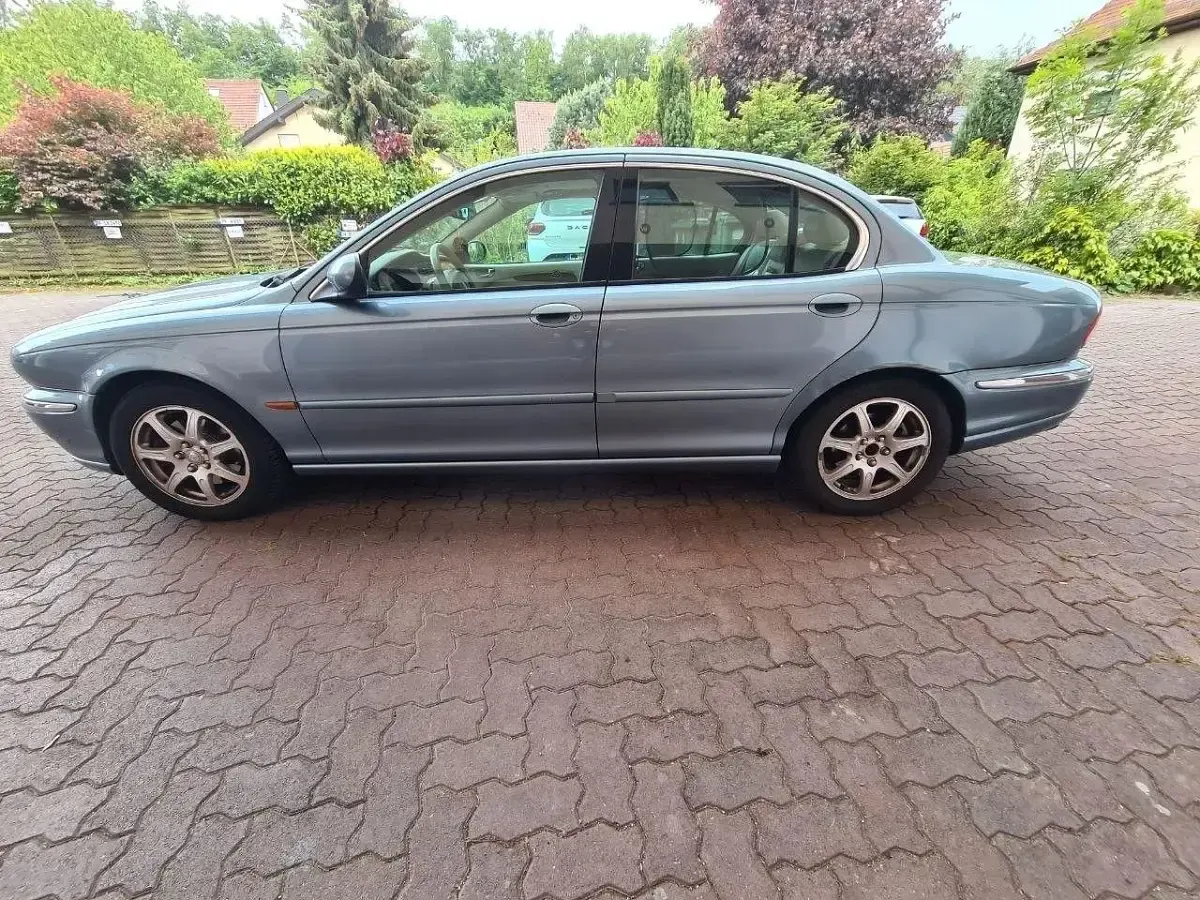 Gebraucht Jaguar X-type Executive 156 PS (114 kW) 2002 Blau Limousine