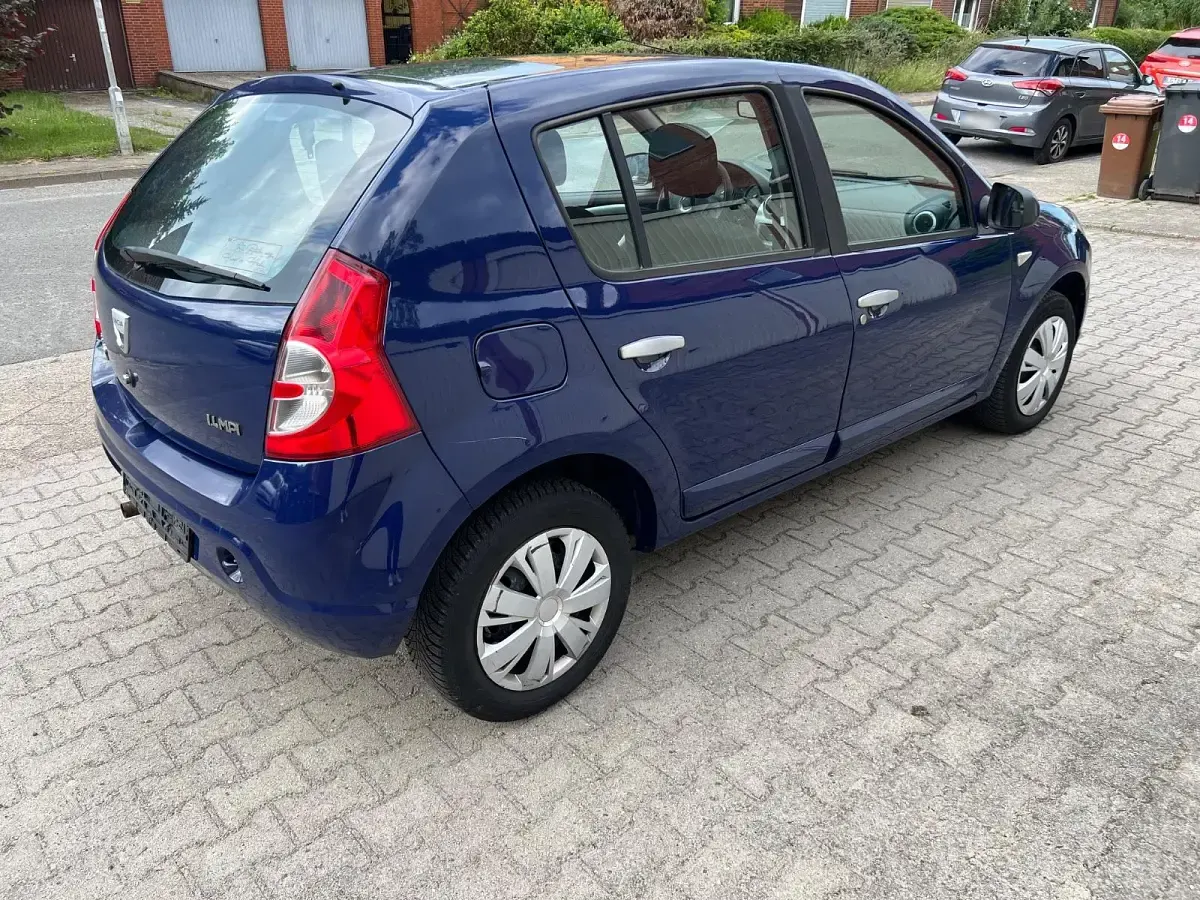 Gebraucht Dacia Sandero 75 PS (55 kW) 2008 Blau Kleinwagen