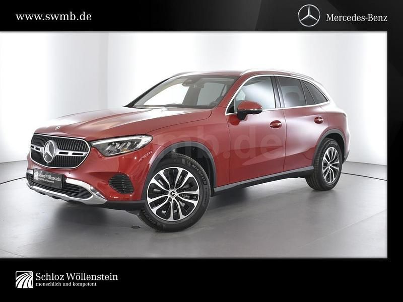 Rot Gebraucht 2025 Mercedes 200 Advanced SUV | 51.530 € - Bild 1/4