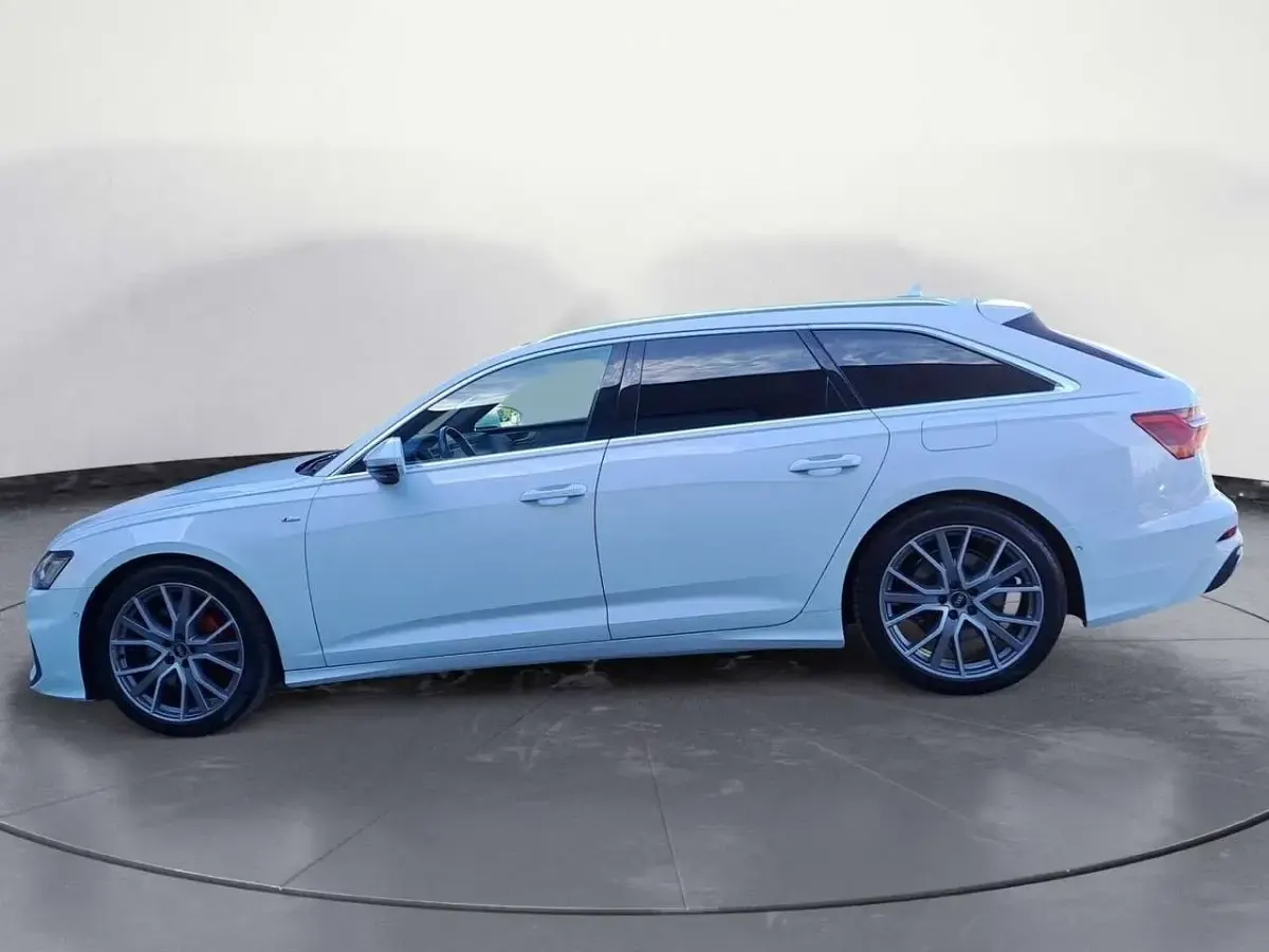 Gebraucht Audi A6 Ambiente 367 PS (269 kW) 2020 Gletscherweiß metallic Kombi