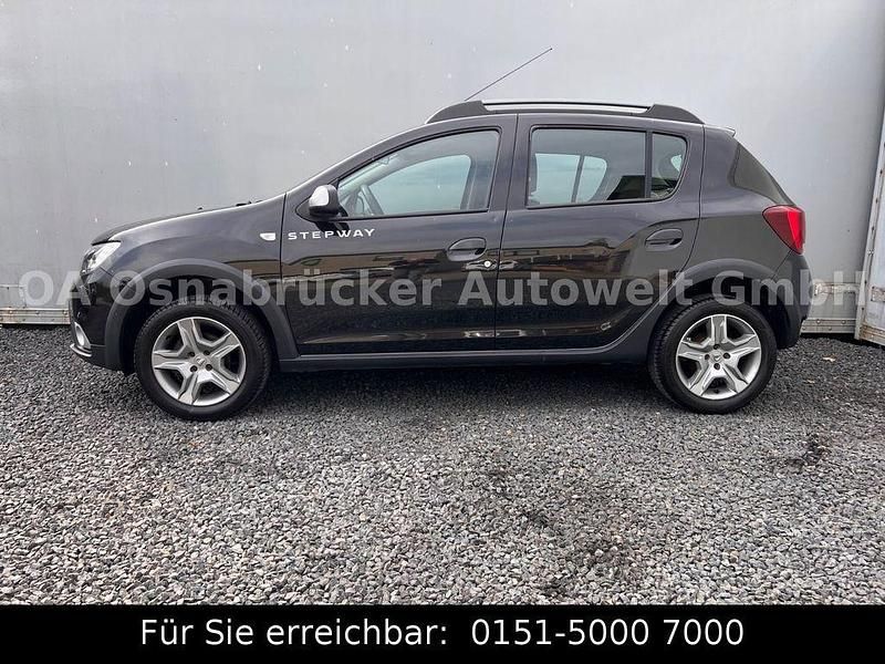 Gebraucht Dacia Sandero Prestige 90 PS (66 kW) 2017 Schwarz SUV