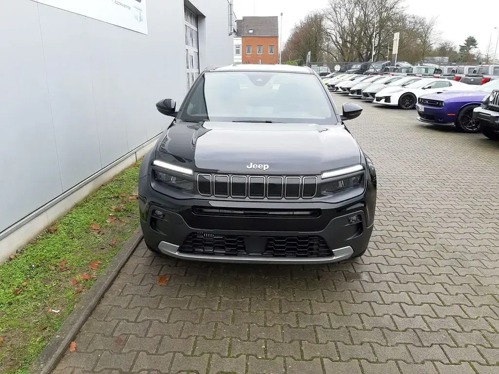 Neu Jeep Avenger Altitude 101 PS (74 kW) 2026 Schwarz SUV