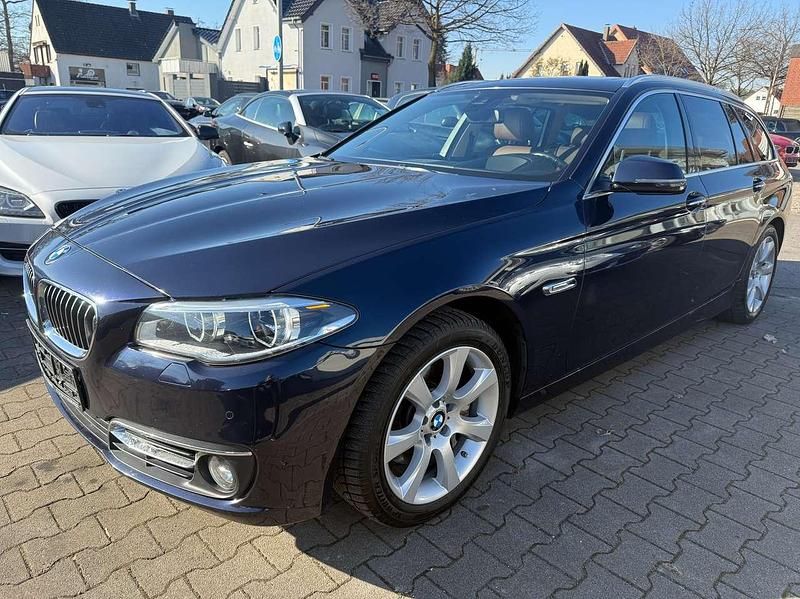 Blau Gebraucht 2015 BMW 530 Comfort Edition Kombi | 17.999 € (Superpreis) - Bild 1/4