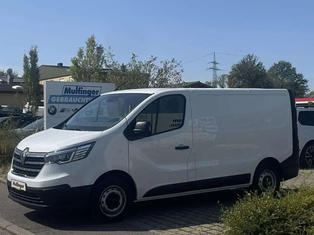 Gebraucht Renault Trafic Komfort 110 PS (80 kW) 2022 Weiß Van / Kleinbus