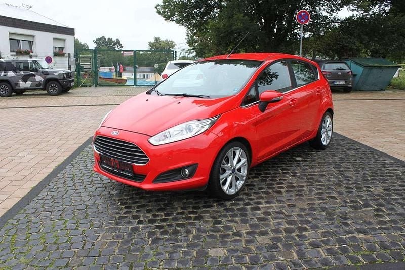 Gebraucht Ford Fiesta Titanium 140 PS (102 kW) 2017 Rot Kleinwagen