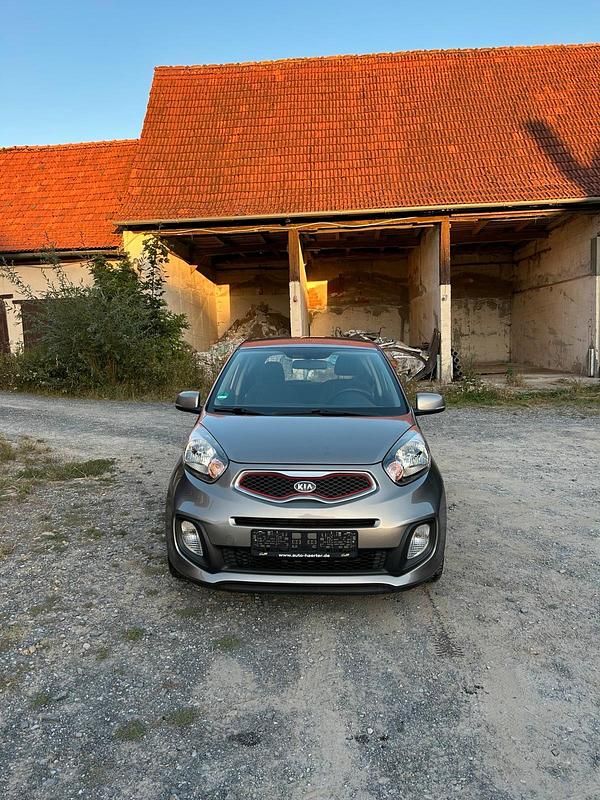 Grau Gebraucht 2012 Kia Picanto Kleinwagen | 4.299 € (Fairer Preis) - Bild 1/4