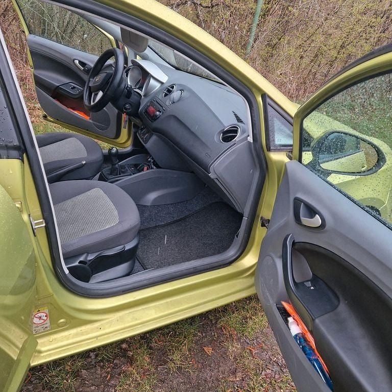 Gebraucht Seat Ibiza 69 PS (50 kW) 2010 Gelb Limousine