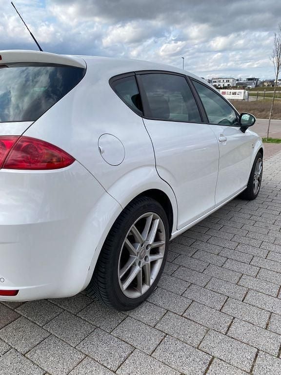 Gebraucht Seat Leon Sport 160 PS (117 kW) 2011 Weiß Kleinwagen