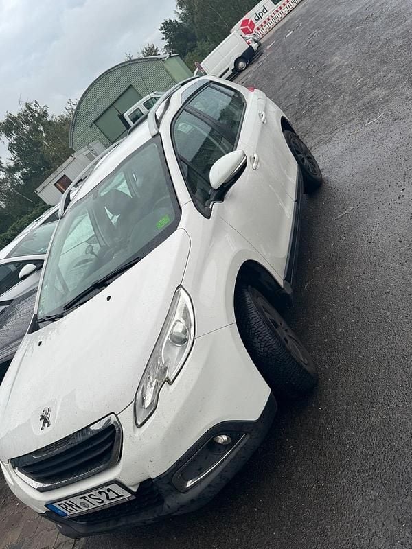 Weiß Gebraucht 2014 Peugeot 2008 SUV | 3.950 € (Superpreis) - Bild 1/4
