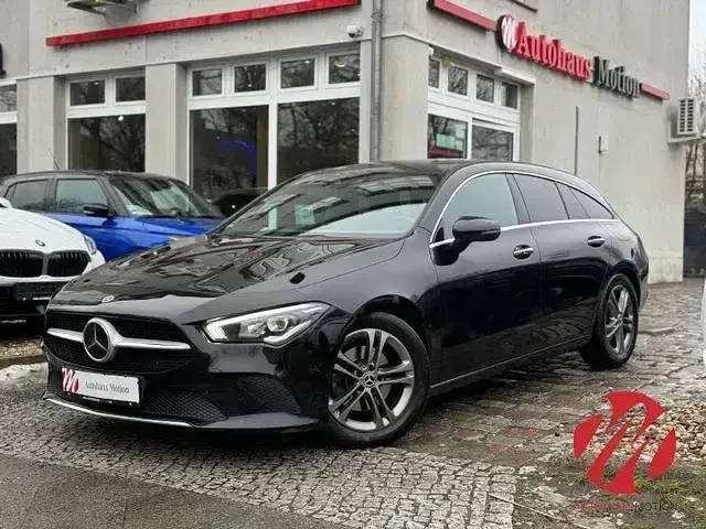 Gebraucht Mercedes CLA200 Shooting Brake 150 PS (110 kW) 2020 Schwarz Kombi