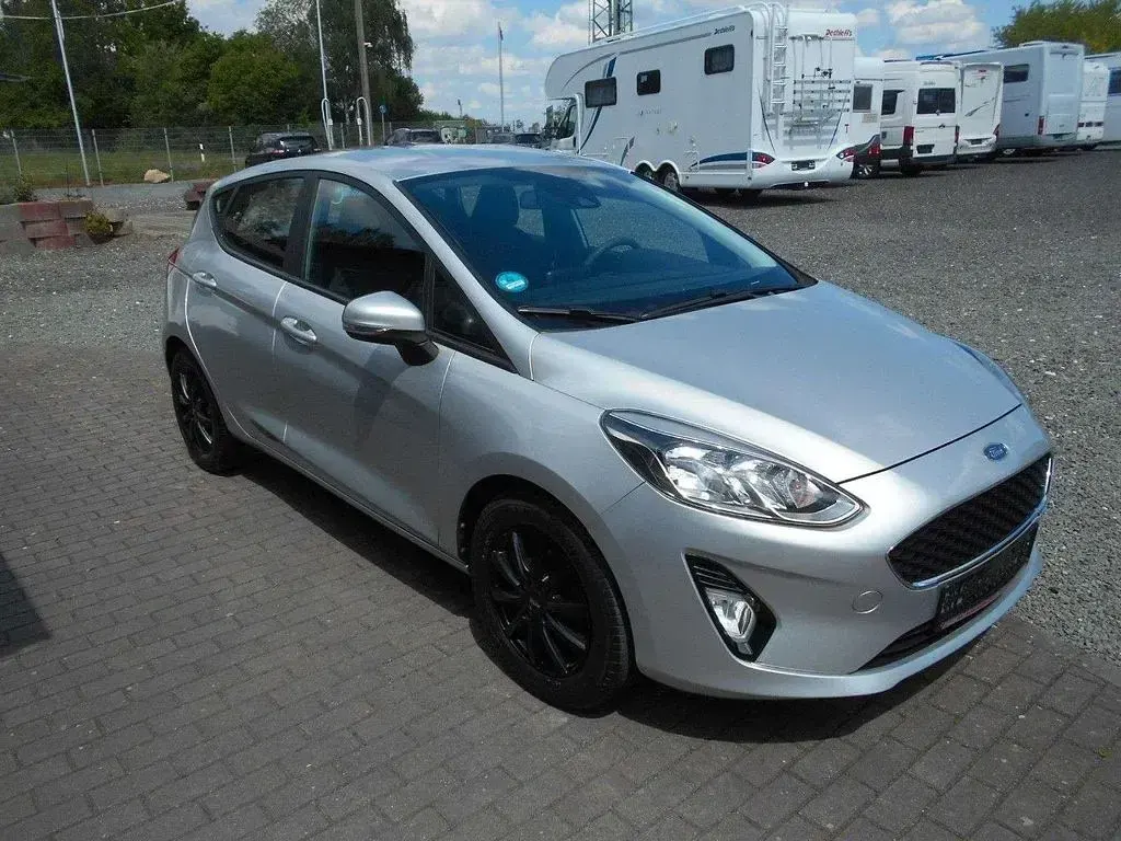 Gebraucht Ford Fiesta Cool & Connect 101 PS (74 kW) 2017 Silber Kleinwagen