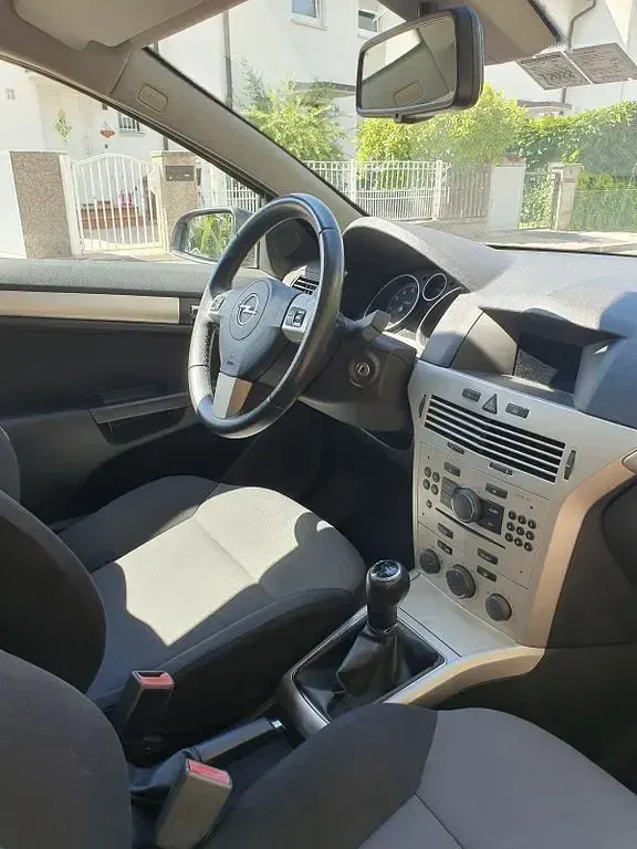 Gebraucht Opel Astra GTC 90 PS (66 kW) 2008 Schwarz Coupé