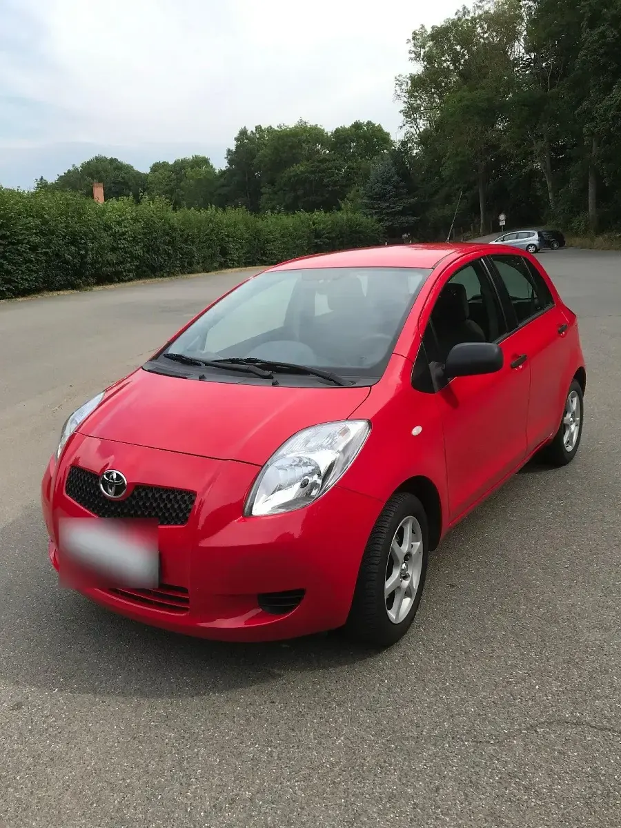 Gebraucht Toyota Yaris Cool 69 PS (50 kW) 2006 Rot Kleinwagen
