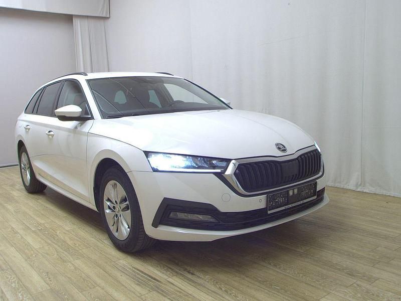 Gebraucht Skoda Octavia Ambition 150 PS (110 kW) 2022 Candy weiss Kombi