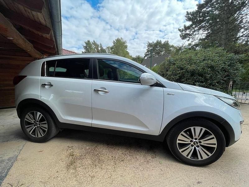 Weiß Gebraucht 2014 Kia Sportage Platinum Edition SUV | 10.100 € (Fairer Preis) - Bild 1/4