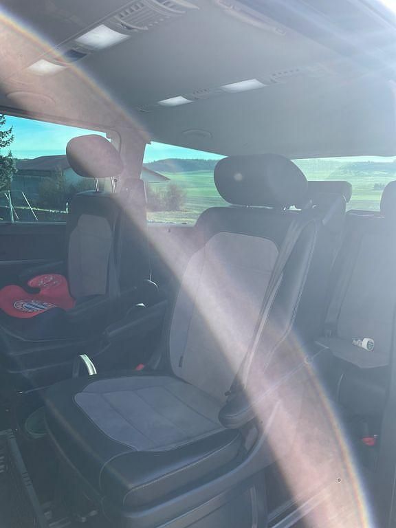 Gebraucht VW Multivan 204 PS (150 kW) 2021 Grau Van