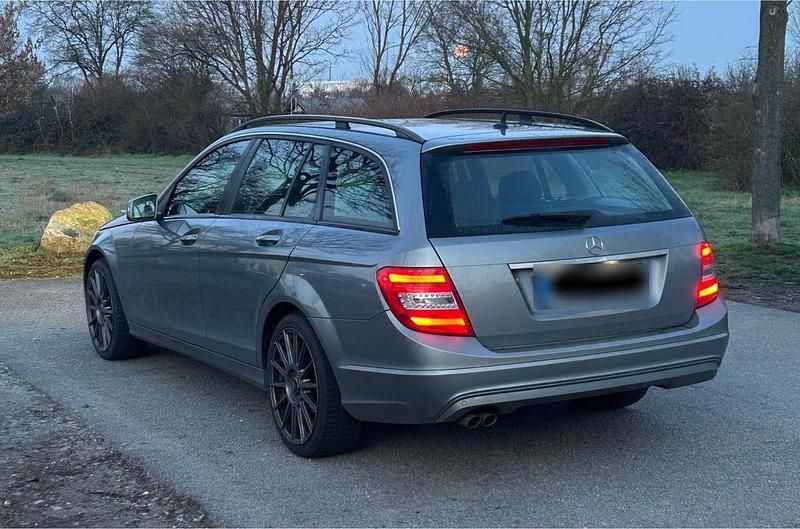 Gebraucht Mercedes C200 136 PS (100 kW) 2013 Grau Kombi