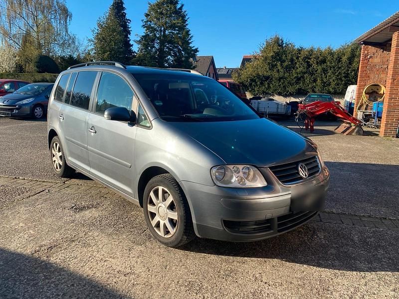 Gebraucht VW Touran 140 PS (102 kW) 2006 Grau Van / Kleinbus