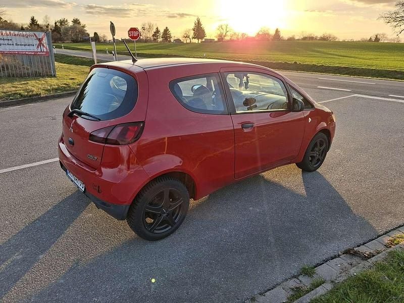 Gebraucht Mitsubishi Colt 75 PS (55 kW) 2009 Rot Kleinwagen
