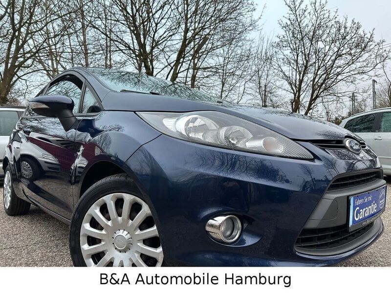 Blau Gebraucht 2011 Ford Fiesta Trend Kleinwagen | 4.300 € (Fairer Preis) - Bild 1/4