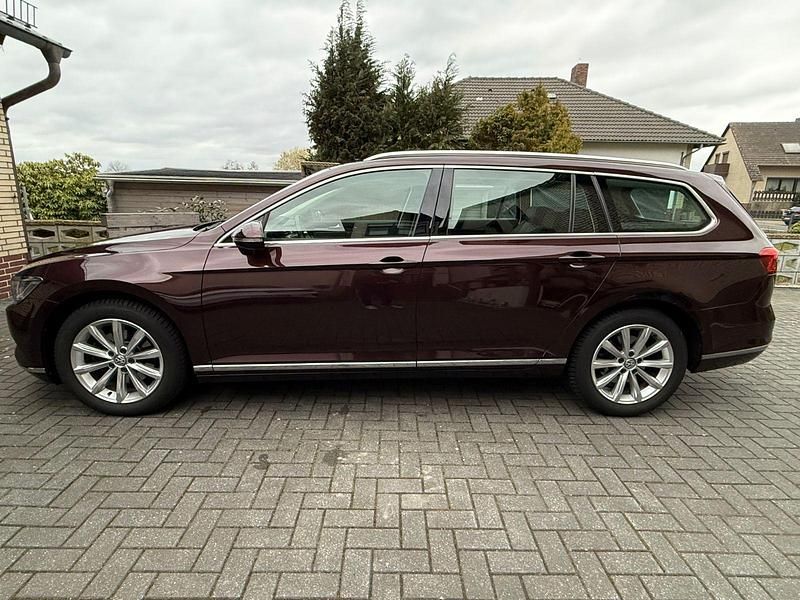 Gebraucht VW Passat Highline 179 PS (131 kW) 2017 Rot Kombi