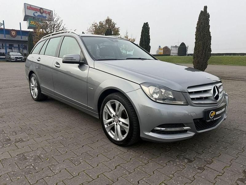 Gebraucht Mercedes C200 136 PS (100 kW) 2011 Palladiumsilber Kombi