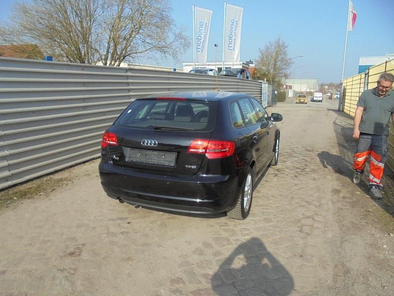 Second-hand Audi A3 105 CP (77 kW) 2012 Negru Hatchback