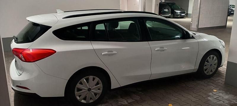 Gebraucht Ford Focus Trend 86 PS (63 kW) 2019 Weiß Limousine