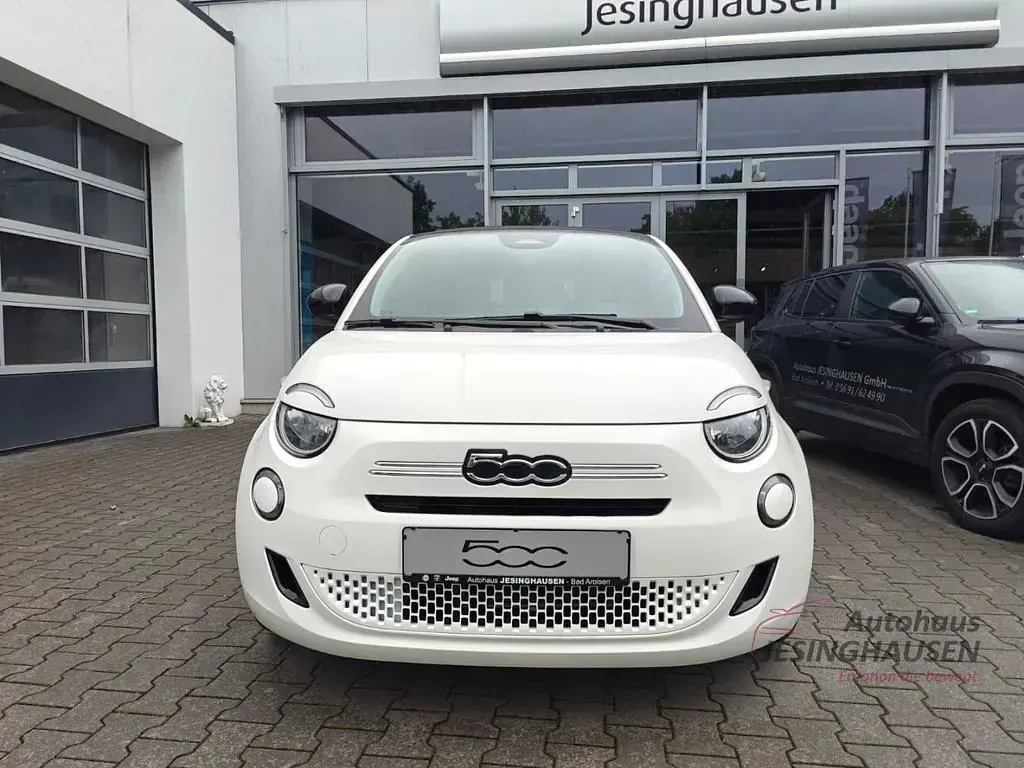 Neu Fiat 500C Icon 65 PS (47 kW) 2026 Gelato weiß Cabrio