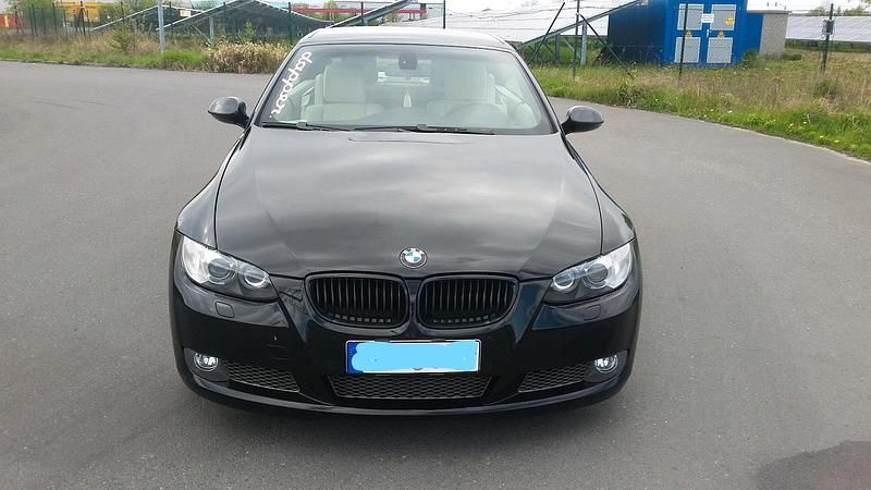 Gebraucht BMW 335 Cabriolet 306 PS (225 kW) 2007 Schwarz Cabrio