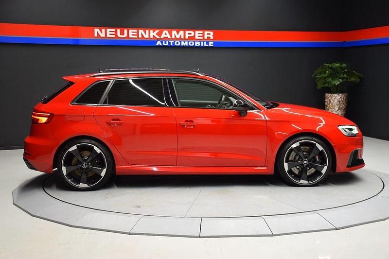 Gebraucht Audi RS3 Ambiente 400 PS (294 kW) 2020 Rot Limousine
