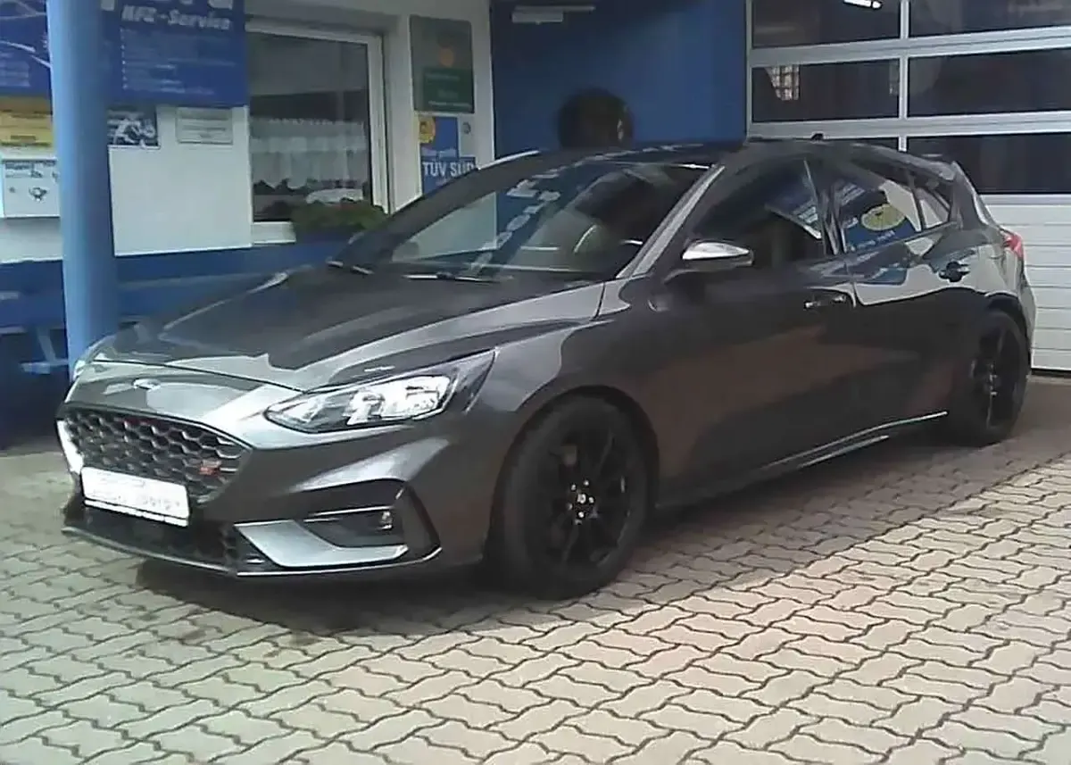 Gebraucht Ford Focus ST 280 PS (205 kW) 2019 Magneticgraumetallic Limousine