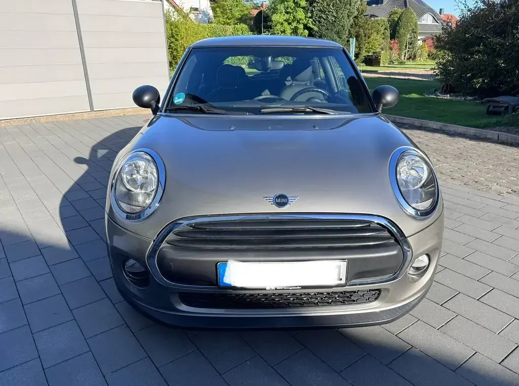 Usata Mini ONE 102 CV (75 kW) 2019 Grigio Utilitaria