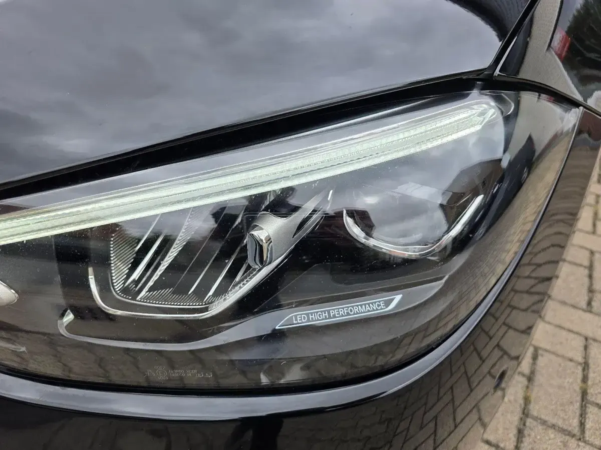 Gebraucht Mercedes C220 Avantgarde 200 PS (147 kW) 2021 Schwarz Kombi