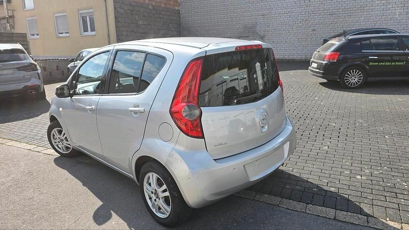 Gebraucht Opel Agila 86 PS (63 kW) 2010 Silber Kleinwagen