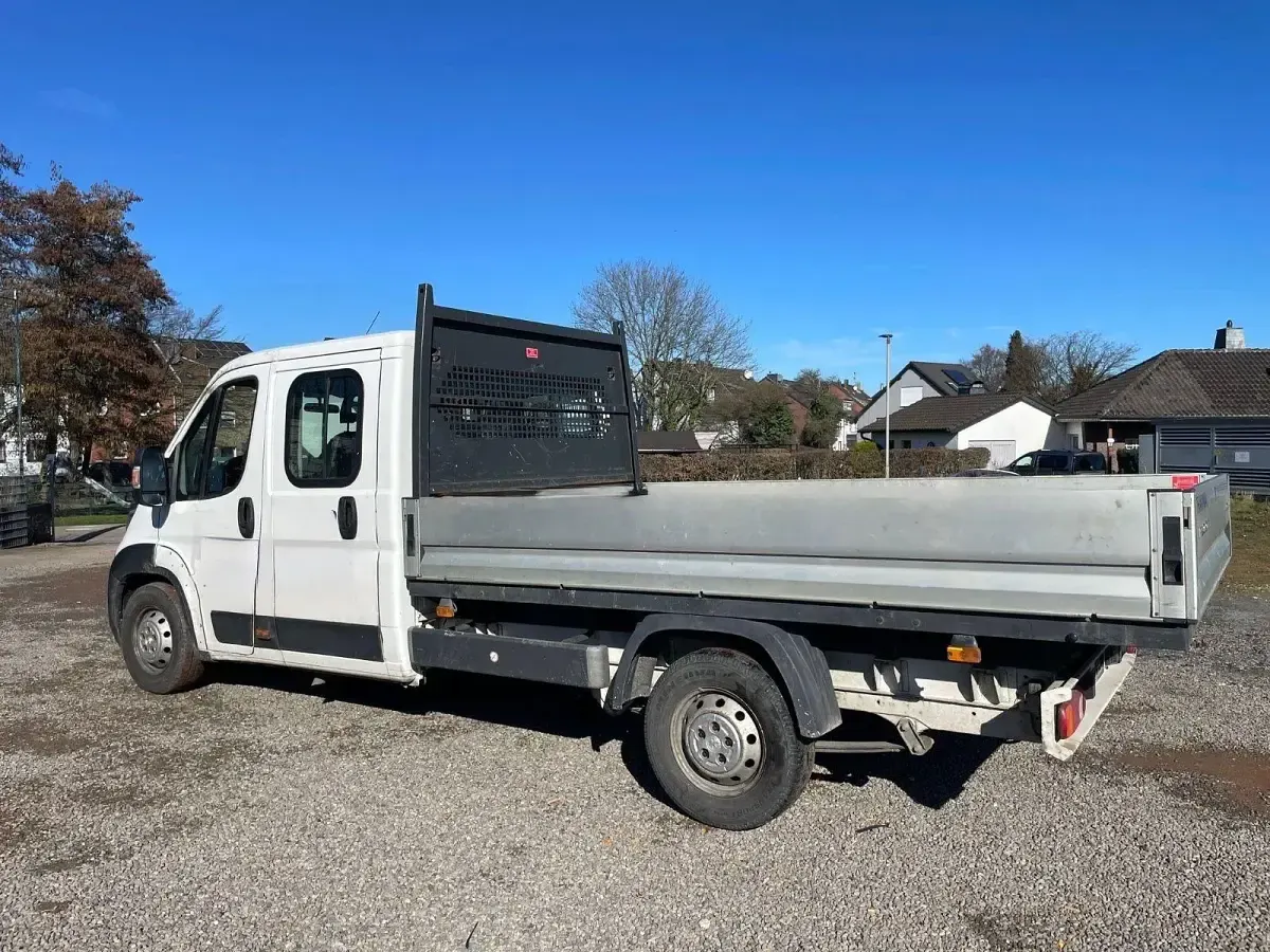 Gebraucht Peugeot Boxer 163 PS (119 kW) 2016 Weiß Van