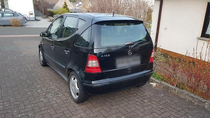 Gebraucht Mercedes A160 100 PS (73 kW) 2000 Schwarz Kleinwagen