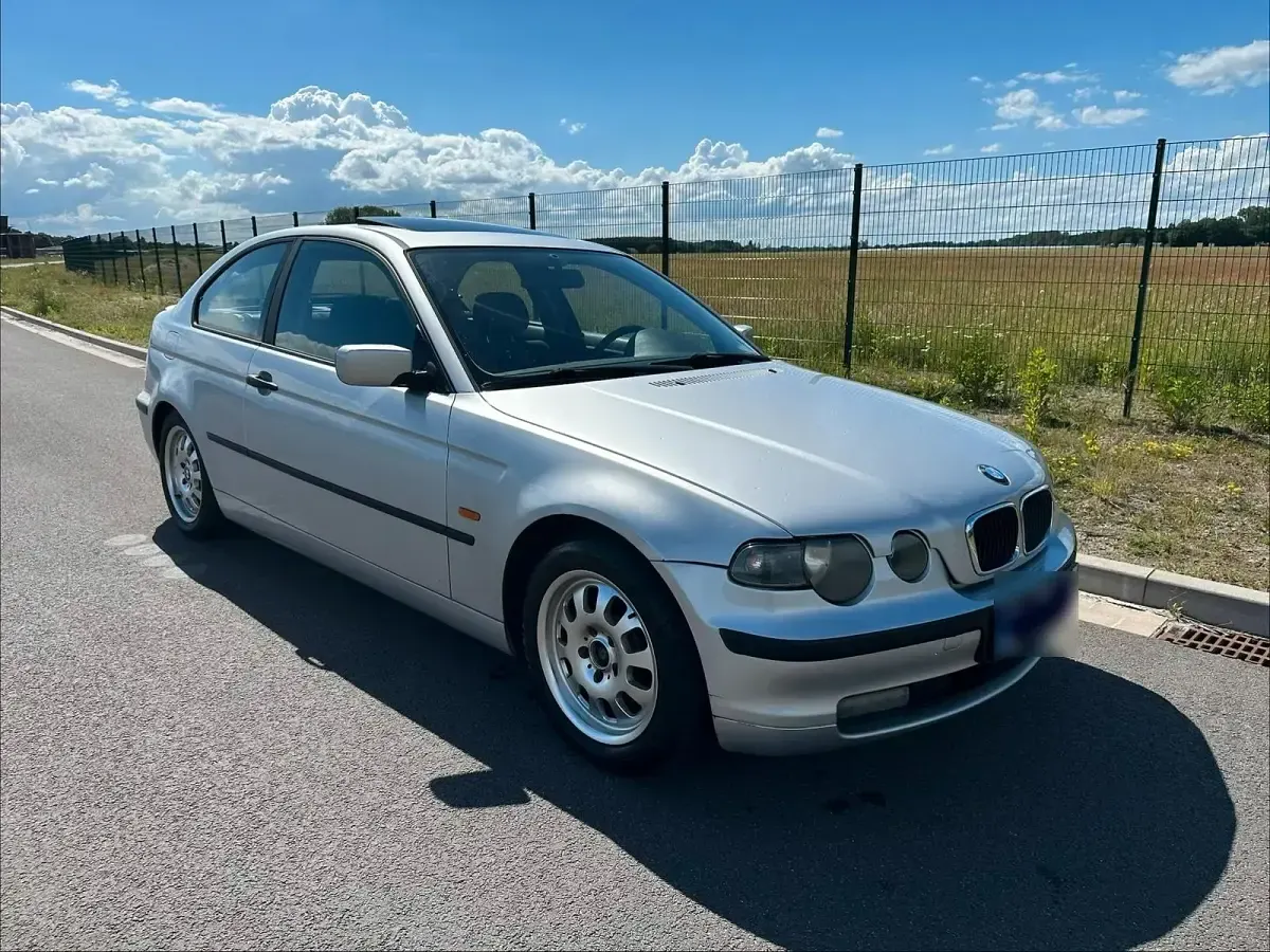 Gebraucht BMW 316 Compact 116 PS (85 kW) 2002 Silber Kleinwagen
