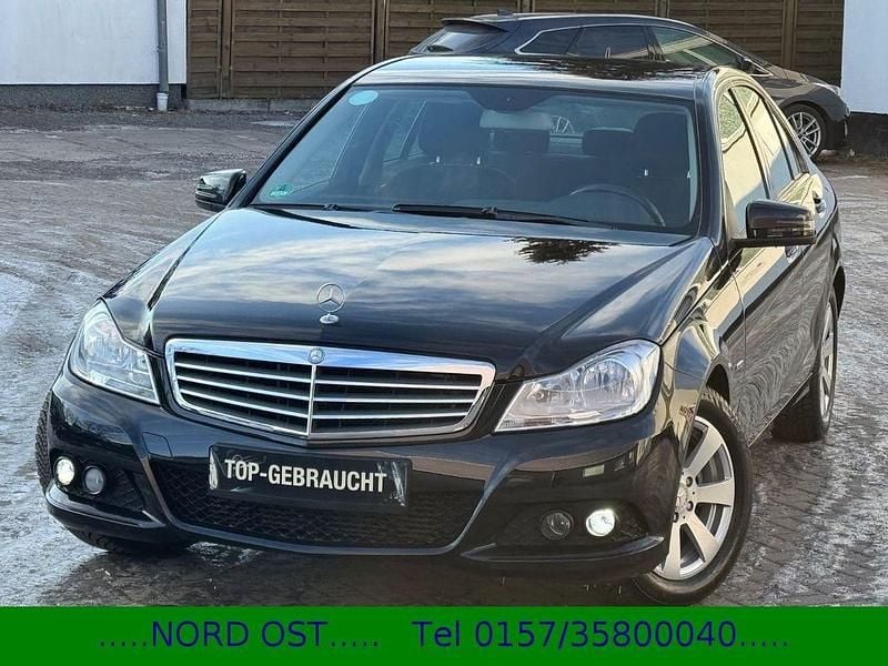 Gebraucht Mercedes C180 156 PS (114 kW) 2011 Schwarz Limousine