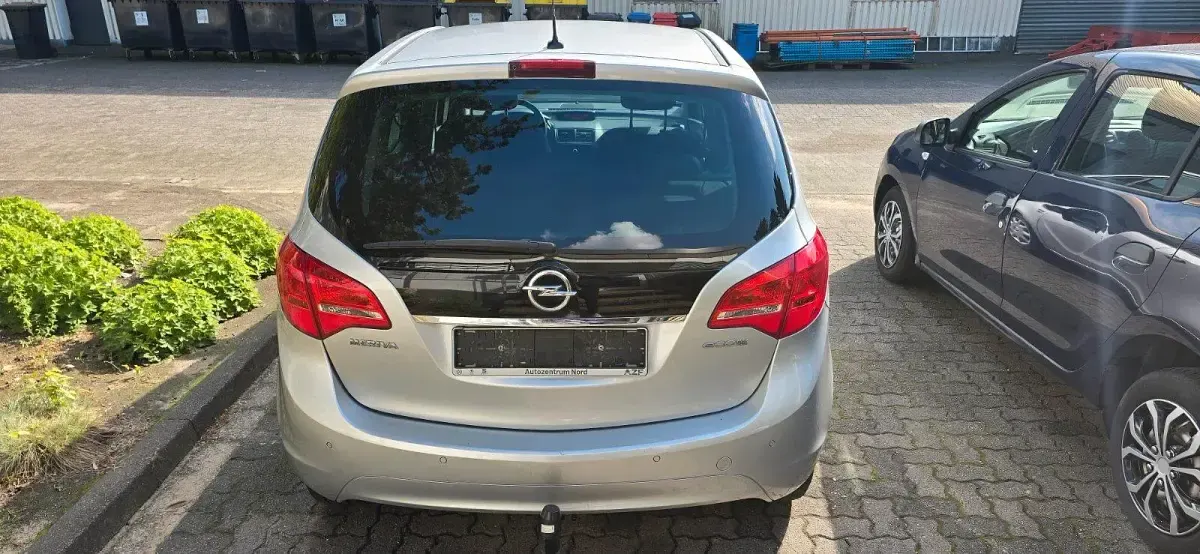Gebraucht Opel Meriva 101 PS (74 kW) 2012 Silber Van / Kleinbus
