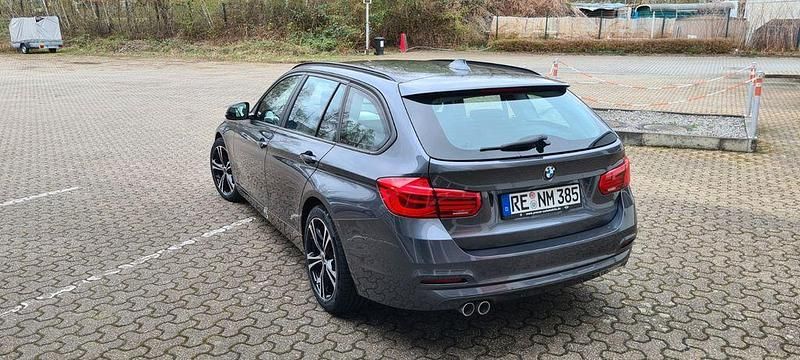 Gebraucht BMW 320 190 PS (139 kW) 2018 Grau Kombi