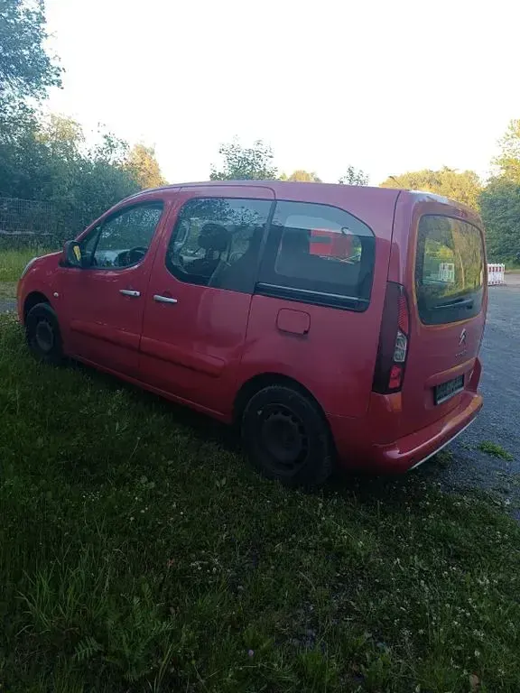 Gebraucht Citroën Berlingo 92 PS (67 kW) 2014 Rot Van / Kleinbus
