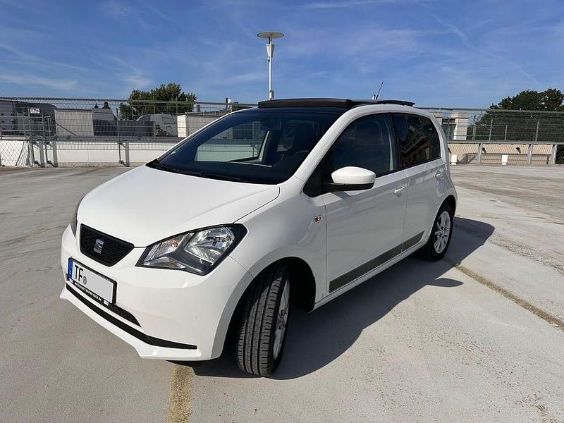 Weiß Gebraucht 2018 Seat Mii Chic Kleinwagen | 11.000 € (Etwas zu teuer) - Bild 1/4