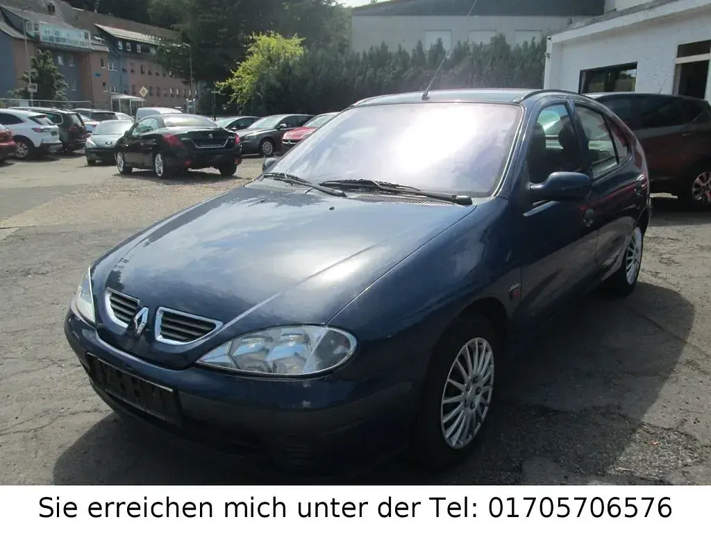 Gebraucht Renault Mégane Expression 107 PS (78 kW) 2001 Blau Limousine