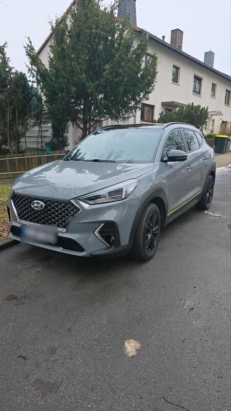 Grau Gebraucht 2020 Hyundai Tucson N Line SUV | 19.300 € - Bild 1/4