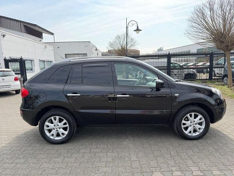 Gebraucht Renault Koleos Dynamique 150 PS (110 kW) 2010 Schwarz SUV