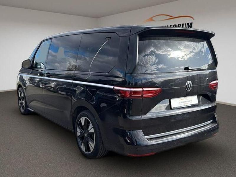 Second-hand VW Multivan Style 110 CP (80 kW) 2025 Andere Monovolum