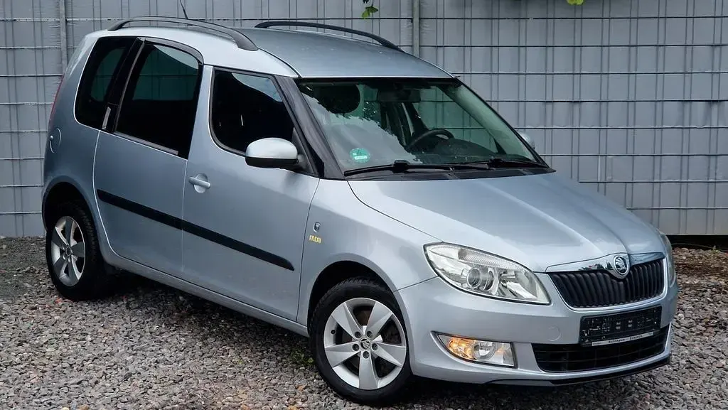 Gebraucht Skoda Roomster Ambition 105 PS (77 kW) 2013 Silber Van / Kleinbus